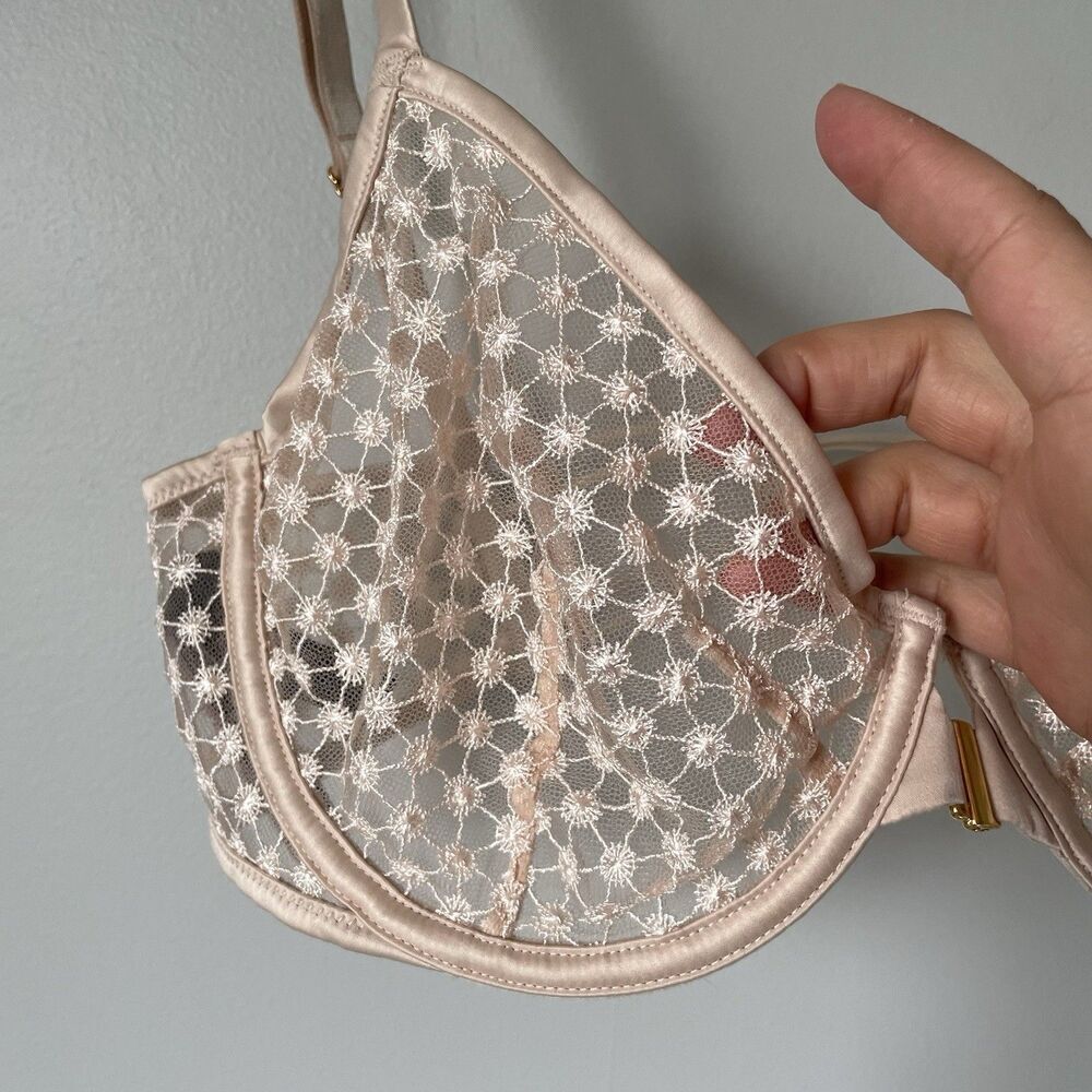 Victoria's Secret Body by Victoria Unlined Demi Bra Lingerie Women's Size 34DD - Picture 6 of 7